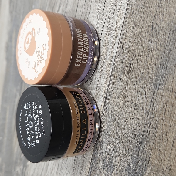 BBW Exfoliating Lip Scrub - Picture 5 of 7